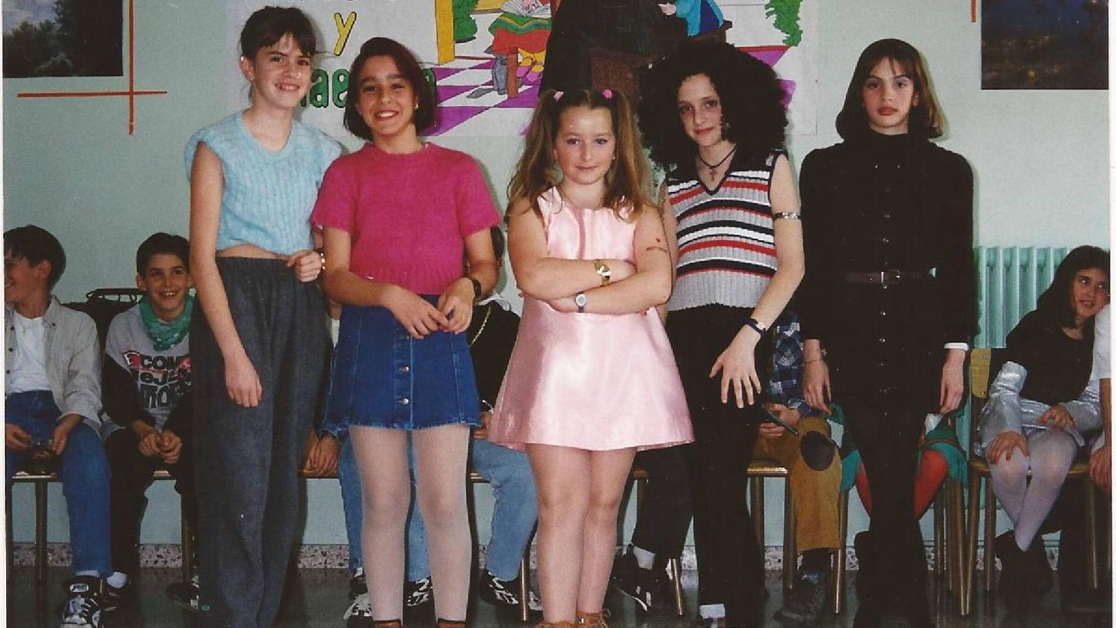 Foto: Paula, Lorena, Noelia,Teresa y yo, las "verdaderas" y "únicas" Spice Girls en las Escolapias de Soria