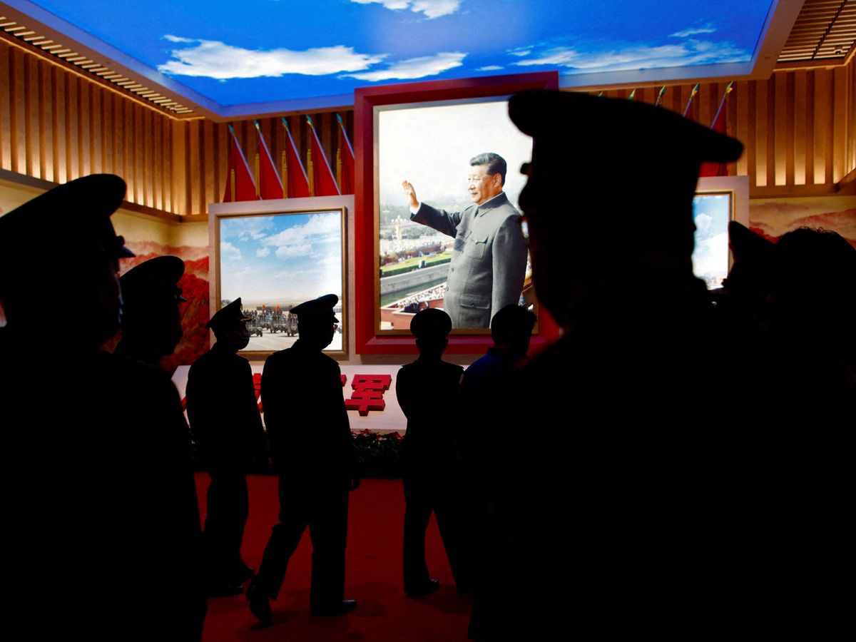 Foto: Imagen del presidente chino, Xi Jinping, en una exhibición en Pekín. (Reuters/Florence Lo)