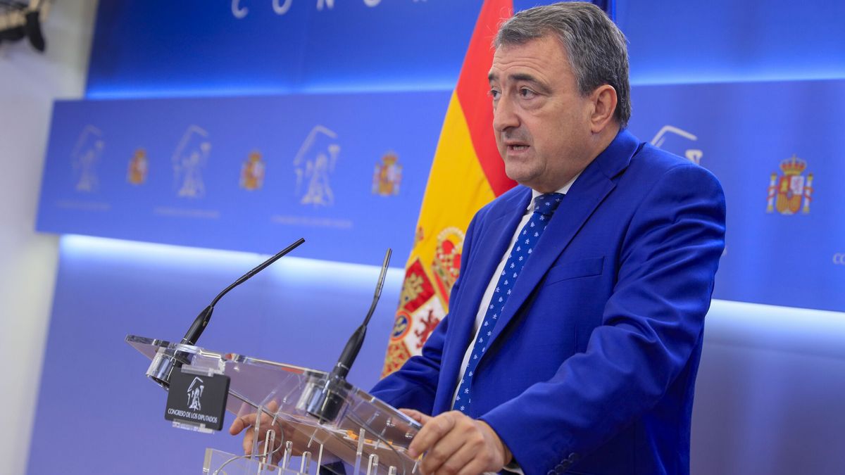 El PNV avisa que la postura del Gobierno de no priorizar el euskera en la UE "no facilita" investir a Sánchez