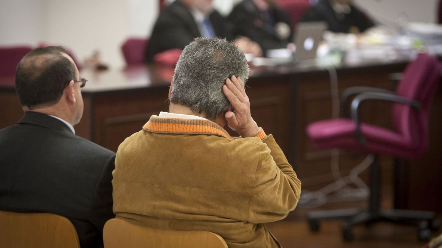 Pedro Pacheco ante la Audiencia Provincial de Cádiz. (EFE)