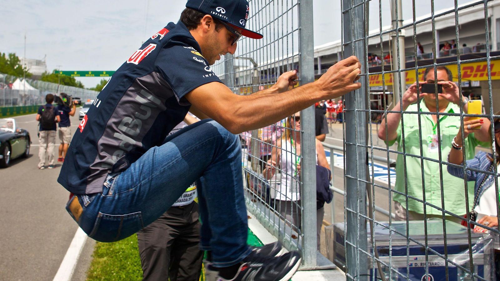 Foto: Daniel Ricciardo en el Gran Premio de Canadá (Efe)