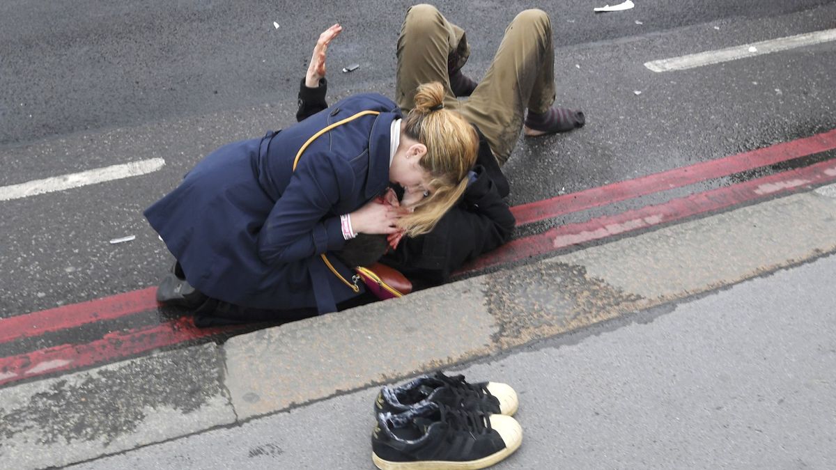 El terror del atentado, junto al templo de la palabra en Londres