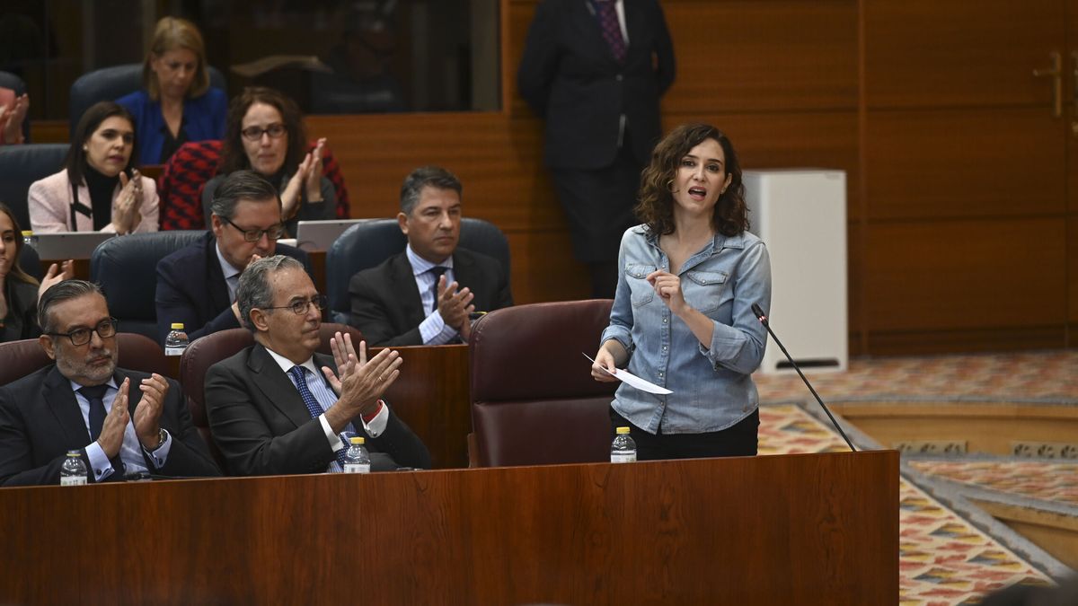 Ayuso aprueba su ley de autonomía financiera y desafía la política fiscal de Sánchez