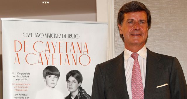 Cayetano, en la presentación de sus memorias en 2019. (EFE/ J.J. Guillén)