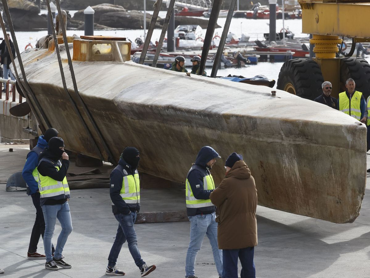 Foto: El narcosubmarino 'Poseidón' hallado el pasado marzo del 2023 en Vilagarcía de Arousa, en Pontevedra. (EFE/Lavandeira Jr.)
