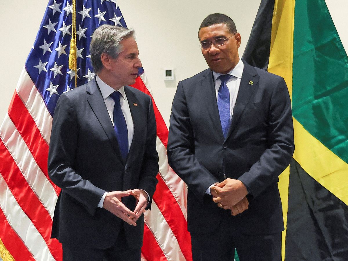 Foto: El primer ministro de Jamaica, Andrew Holnes, con el Secretario de Estado de EEUU, Antony Blinken. (Reuters)