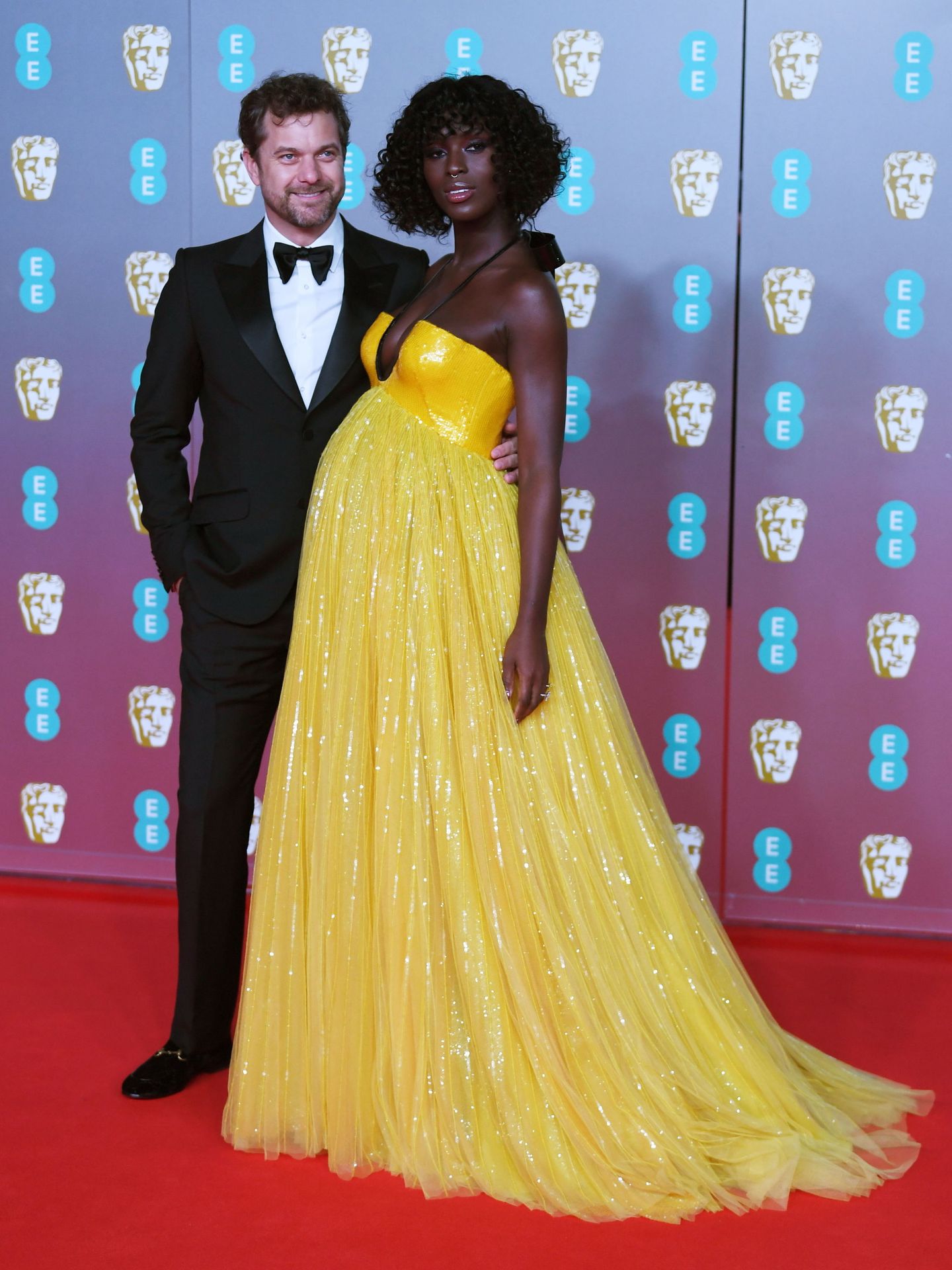 Joshua Jackson y Jodie Turner-Smith, en los premios BAFTA 2020. (EFE/Neil Hall)