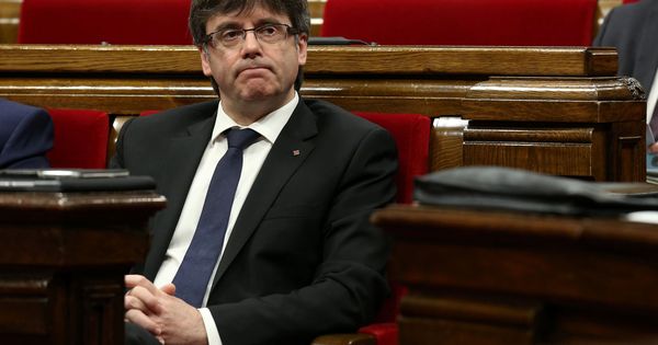 Foto: Carles Puigdemont en el parlamento catalán. (Reuters)
