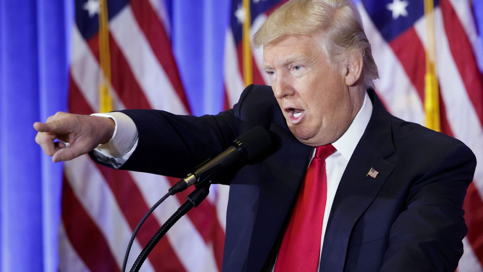 Foto: El presidente electo de EEUU, Donald Trump, durante la rueda de prensa. (Reuters)