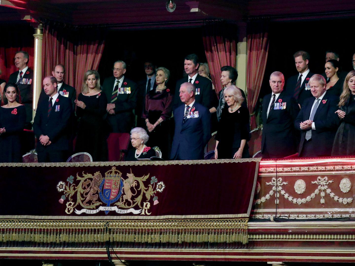 La familia real británica, en el Royal Albert Hall. (Reuters)