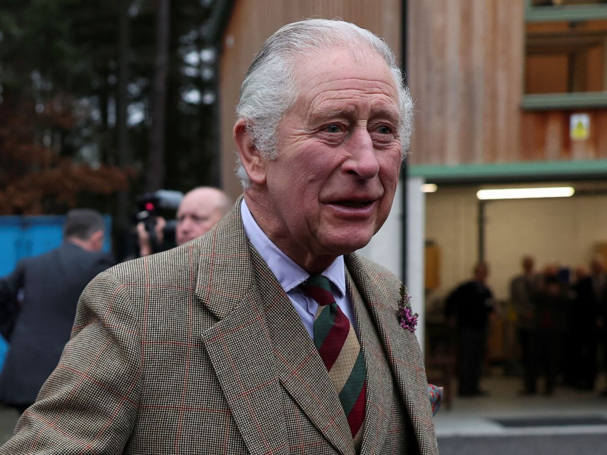 Foto: El rey Carlos, en su primera aparición pública tras la publicación de 'Spare'. (Reuters/Russell Cheyne)