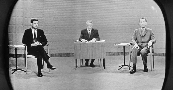 Foto: El primer debate televisivo, entre Kennedy y Nixon.