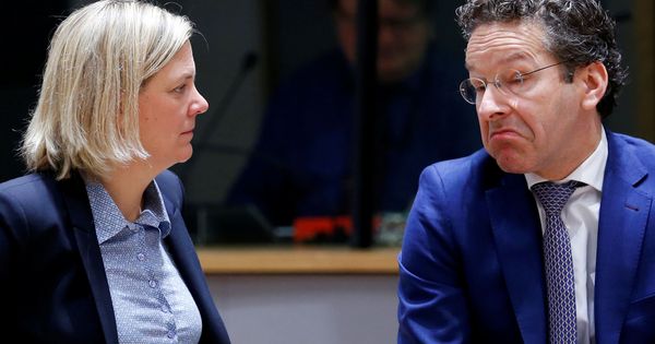 Foto: El presidente del Eurogrupo, junto a la ministra de Finanzas de Suecia. (EFE)