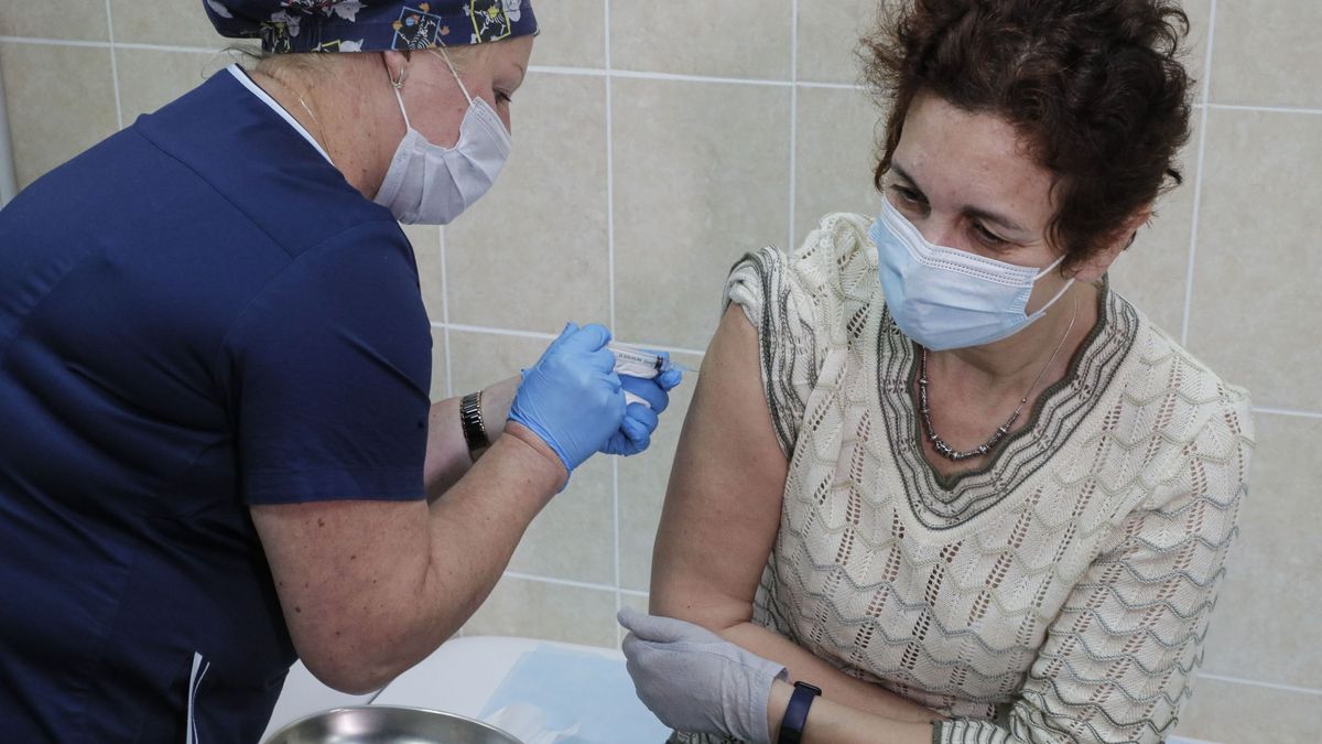Rusia supera los 500 muertos diarios de coronavirus y suma más de 23.600 casos