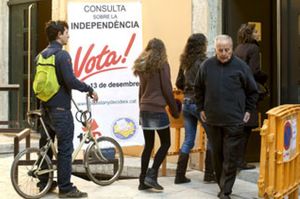 Sólo el 21,4% de los convocados por la independencia de Cataluña acudieron a las urnas