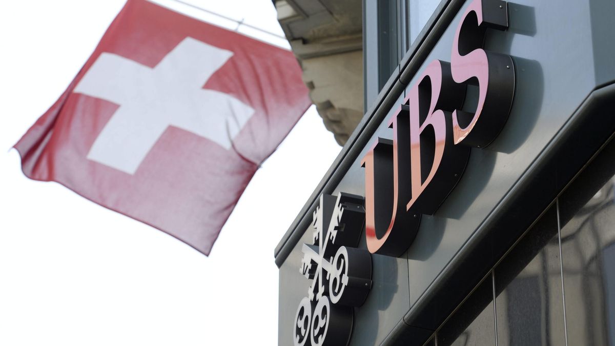 La banca suiza, investigada por limitar el sueldo de los empleados junior