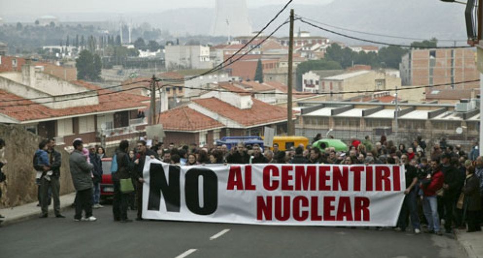 Foto: Los concejales de CiU y PSC de Ascó desoyen a su dirección: quieren el cementerio nuclear