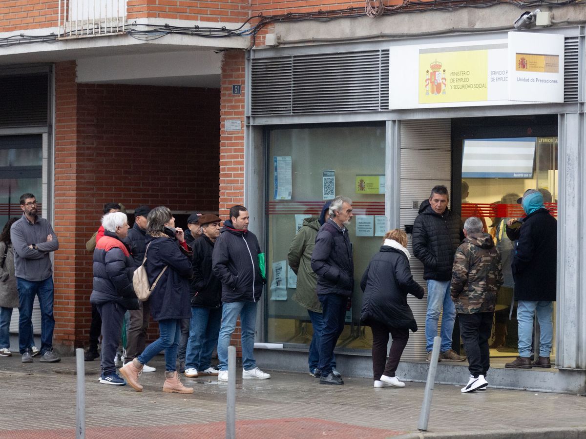 Foto: Así quedan los subsidios por desempleo ante el 'no' a la reforma: cuánto se cobra y quién puede solicitarlos (Eduardo Parra/Europa Press)