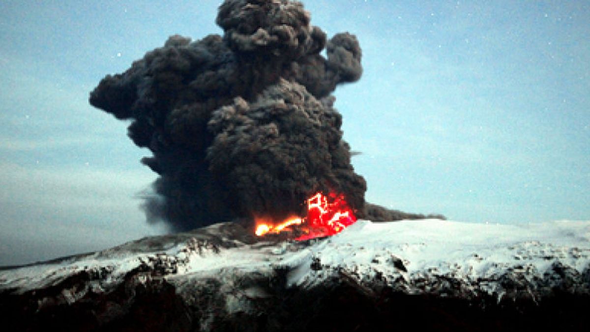 El volcán quema $250 millones diarios de las aerolíneas, más que en el 11-S
