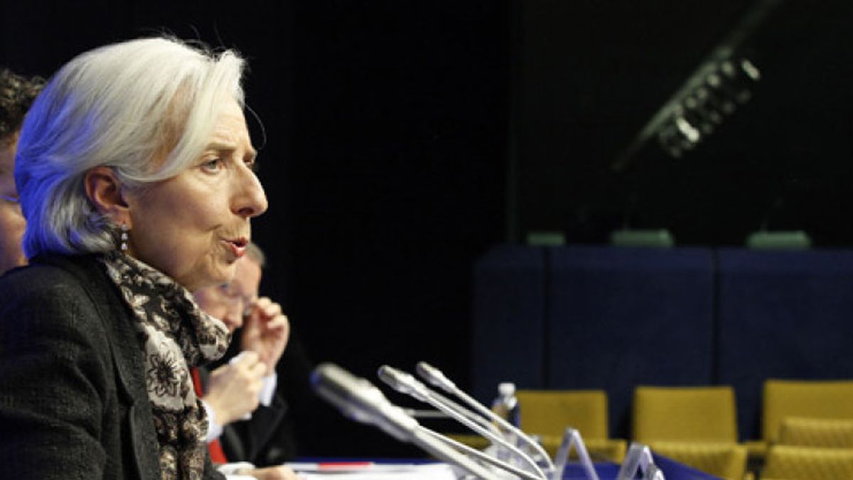 Lagarde afirma que España debe suavizar el ritmo del ajuste