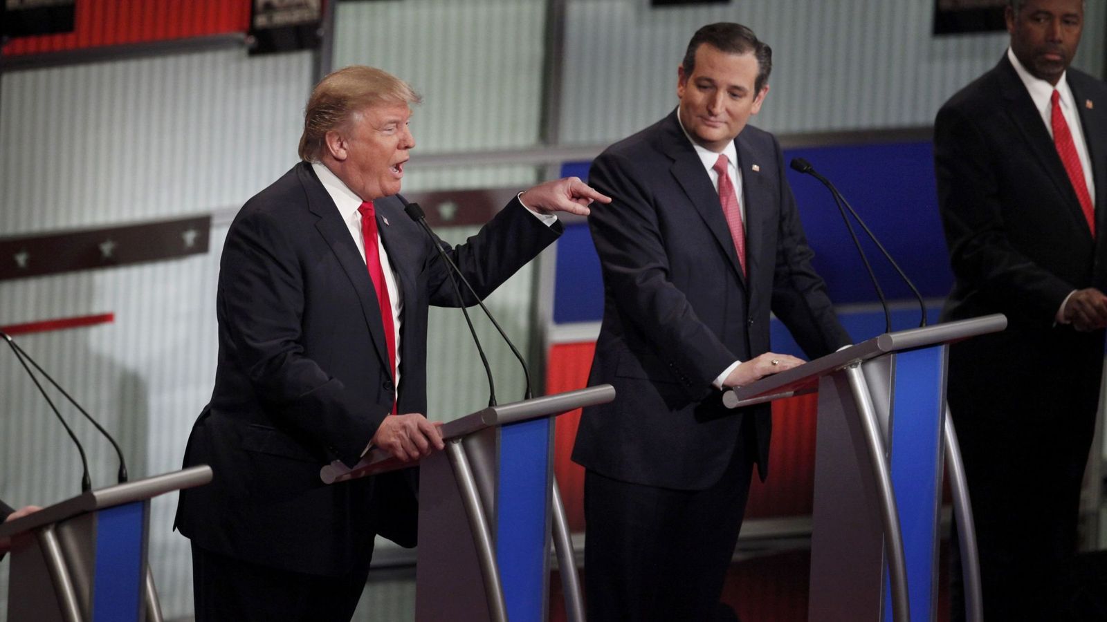 Foto: A la izquierda, el magnate Donald Trump, a la derecha, el senador Ted Cruz, ambos candidatos republicanos a la Casa Blanca. (Reuters) 