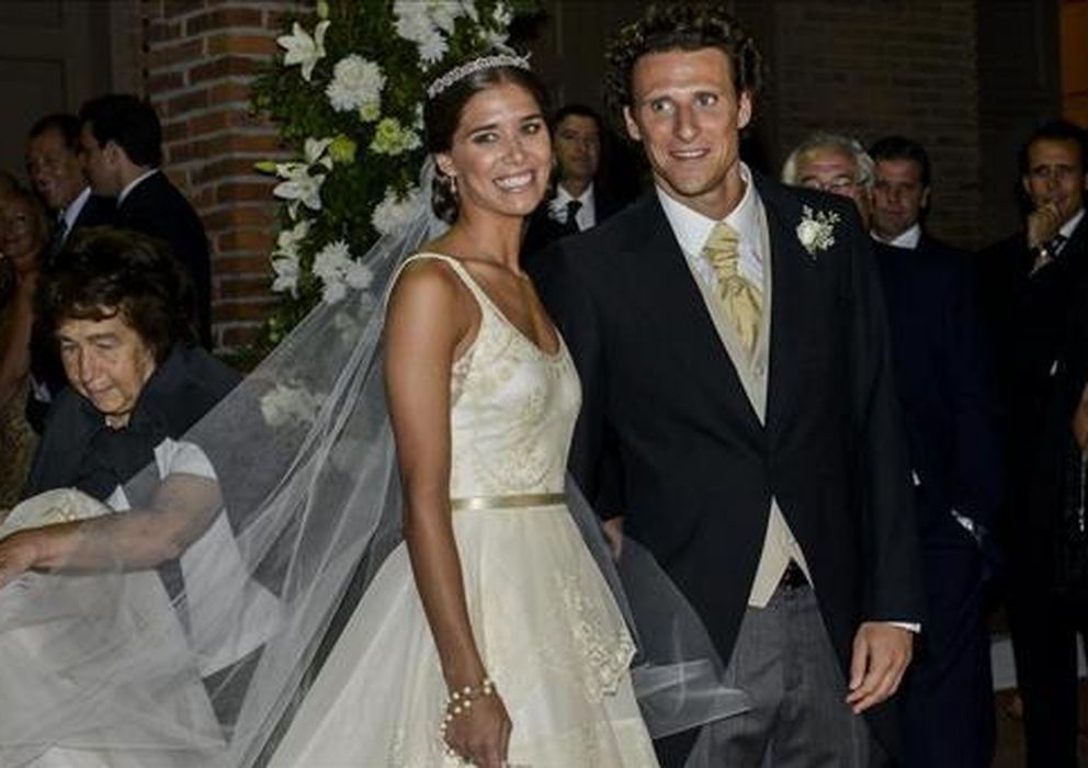 Foto: Diego Forlán y Paz Cardoso el día de su boda. (EFE)