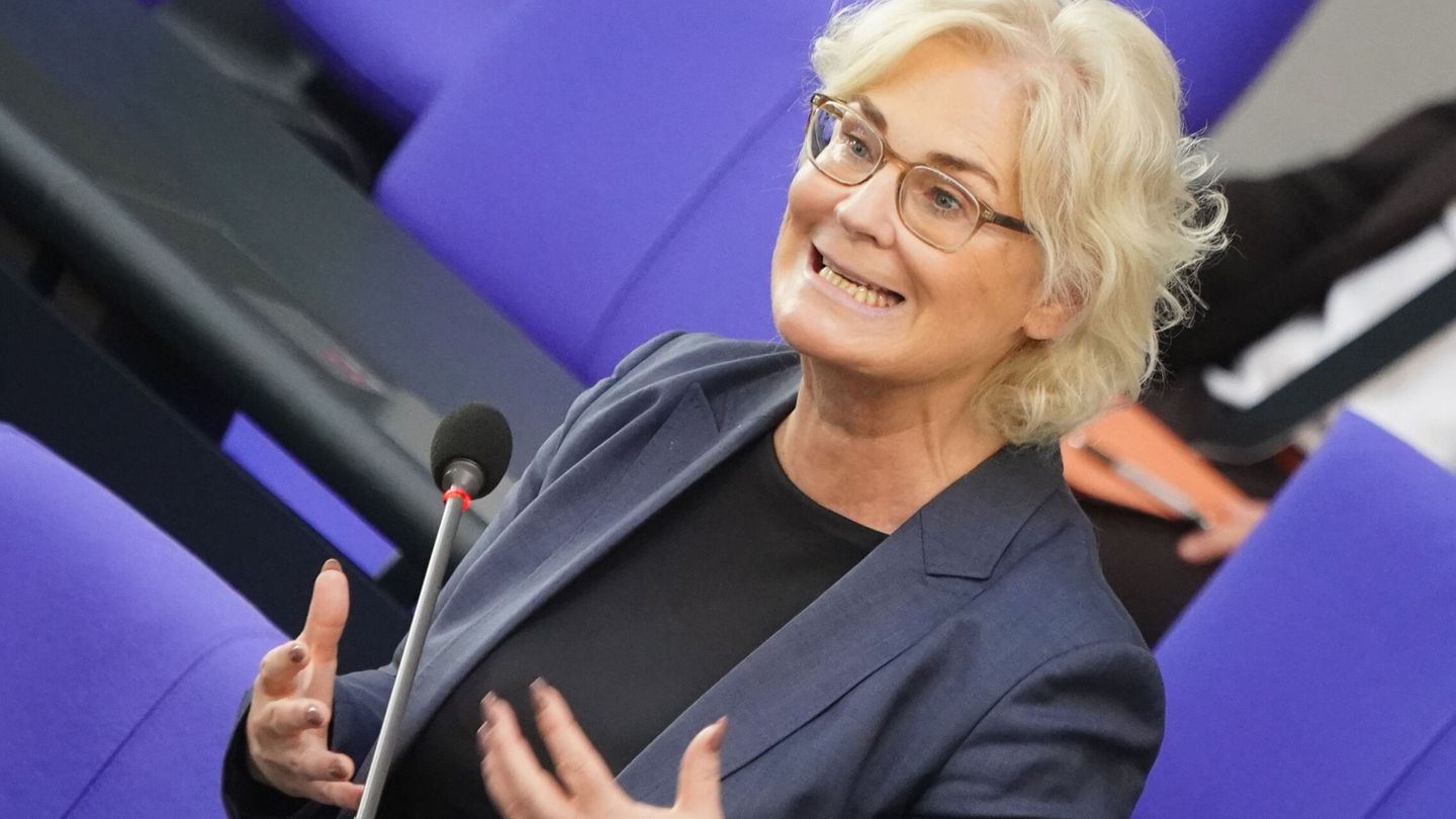La ministra alemana de Defensa, Christine Lambrecht. (EFE/EPA/Clemens Bilan)