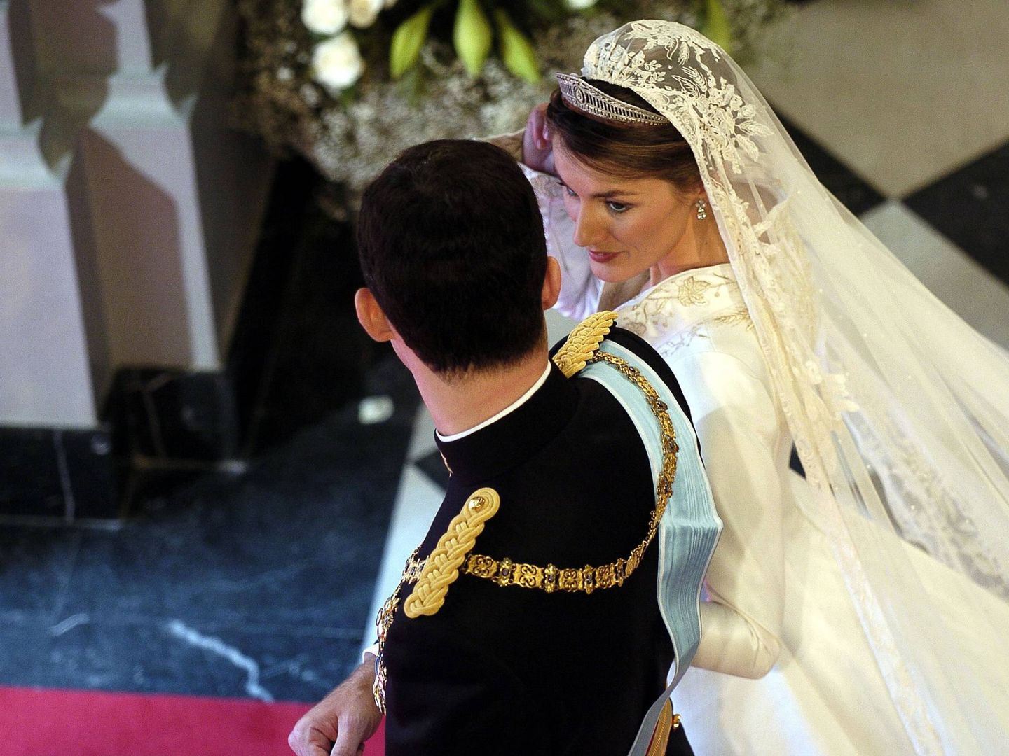 El rey Felipe y la reina Letizia el día de su boda. (EFE)
