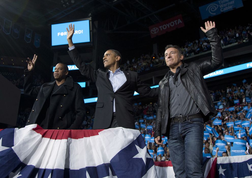 Foto: Los cantantes Jay-Z y Bruce Springsteen durante la campaña electoral de Barack Obama en Ohio, en noviembre de 2012 (Reuters)
