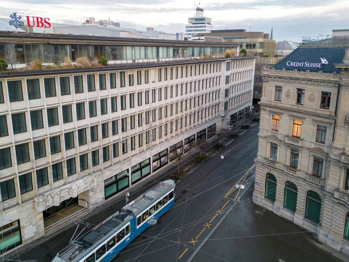 Foto: Edificios de UBS y Credit Suisse en Zúrich. (Reuters/Balibouse)