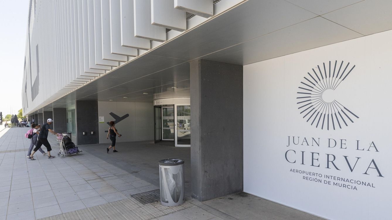 El Gobierno recurre el nombre de Juan de la Cierva para el Aeropuerto de Murcia