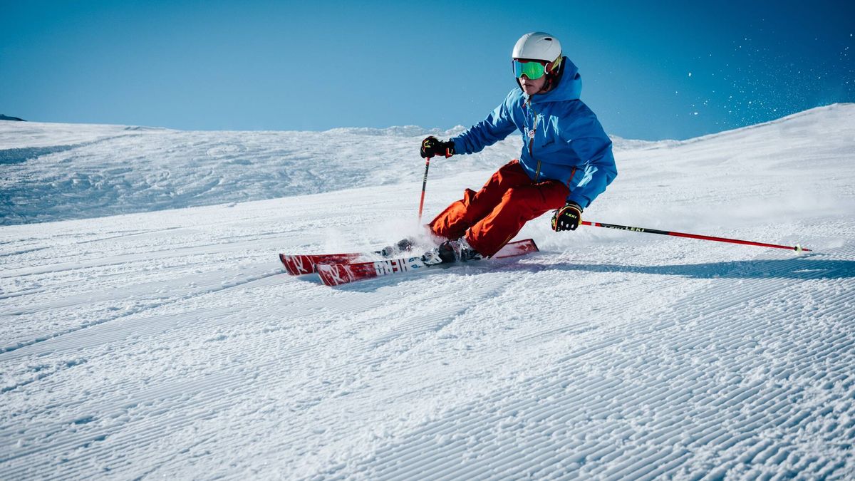 Todo lo que necesitas saber para no lesionarte esquiando 