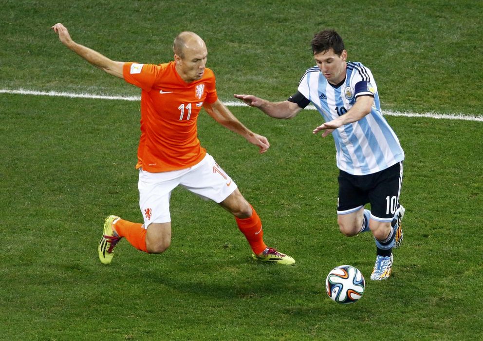 Foto: Robben se despide; a Messi le queda la final (Reuters)