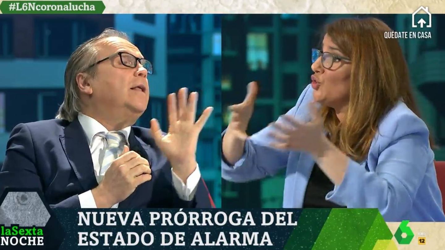 Antonio Miguel Carmona y María Claver discuten en el plató de 'La Sexta noche'. (Atresmedia).