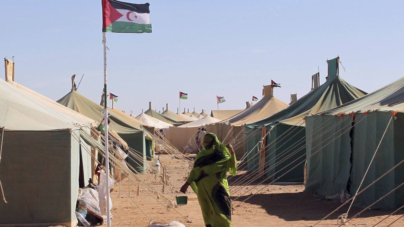 Foto: Vista general de unas tiendas en un campo de refugiados saharauis en Tifariti. (EFE/Messara)
