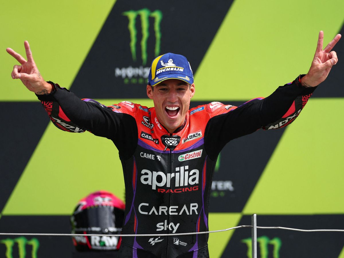 Foto: Aleix Espargaró se llevó la victoria en Silverstone. (Reuters/Andrew Boyers)