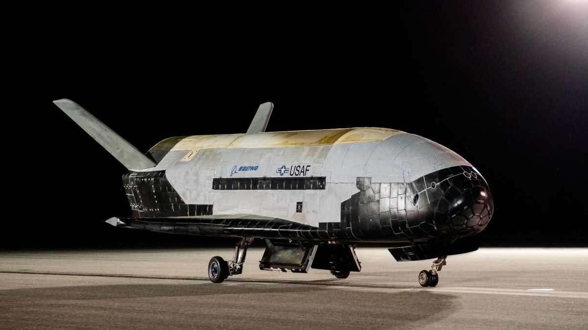 Esto es todo lo que se sabe del X-37B, el avión secreto que lanzará Estados Unidos