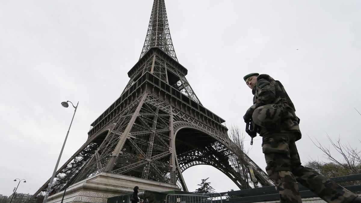 Francia despliega 10.000 militares para reforzar la seguridad y busca cómplices 