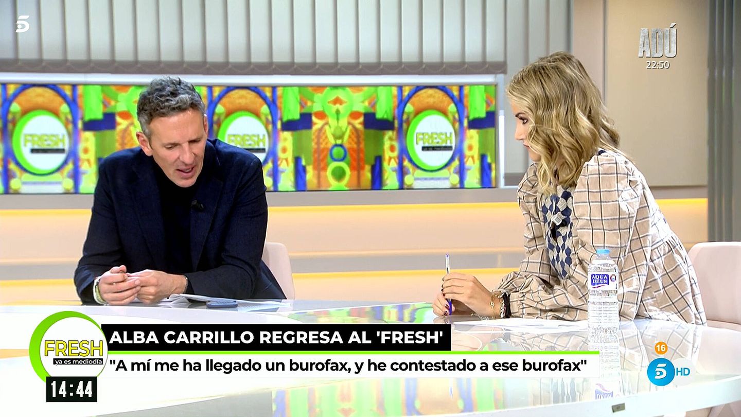 Joaquín Prat y Alba Carrillo, en 'Ya es mediodía'. (Telecinco)
