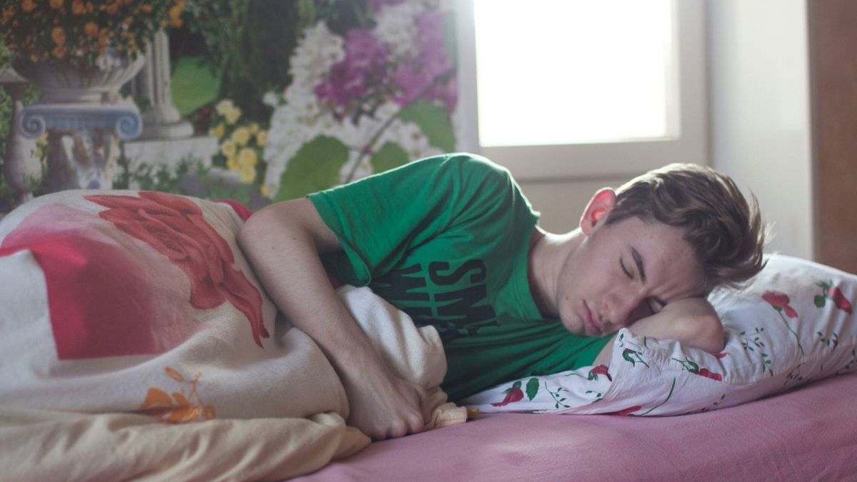 Según la ciencia, los jóvenes necesitan dormir más: ¿hay que retrasar la entrada al colegio?