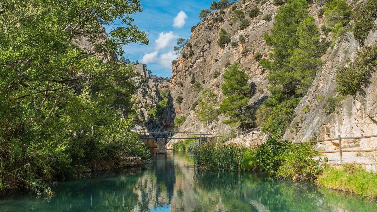 Paisaje fluvial Santuario de La Fontcalda (Fuente: iStock)