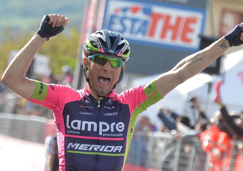 Foto: Diego Ulissi celebra su triunfo en la quinta etapa del Giro (EFE)