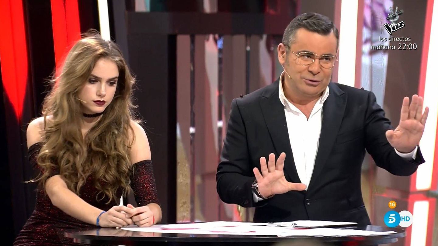 Carlota Prado y Jorge Javier Vázquez en 'GH Revolution'. (Mediaset España)