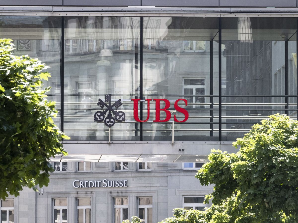 Foto: UBS y Credit Suisse. (EFE/Ennio Leanza)