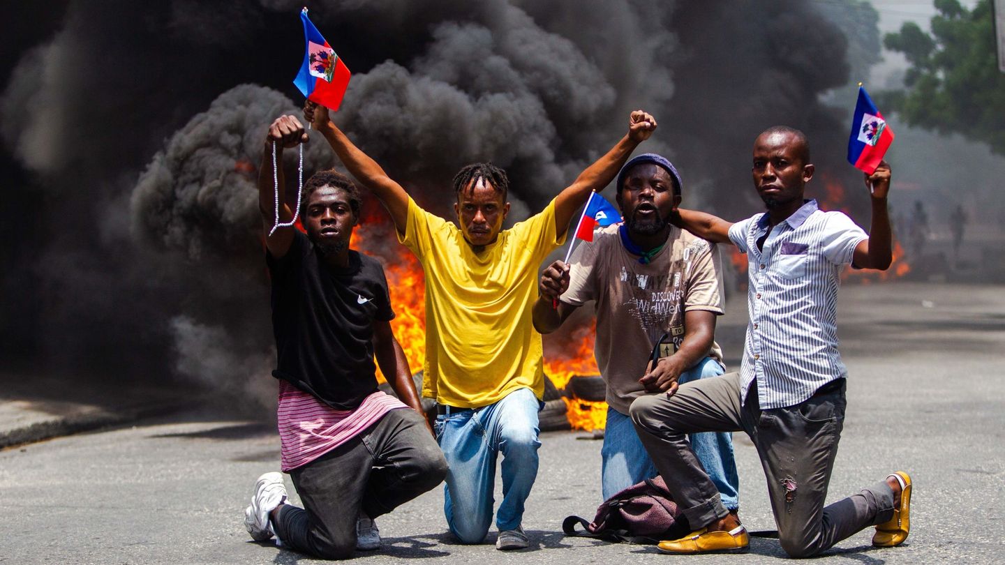 Manifestantes antigubernamentales en Haití. (EFE)