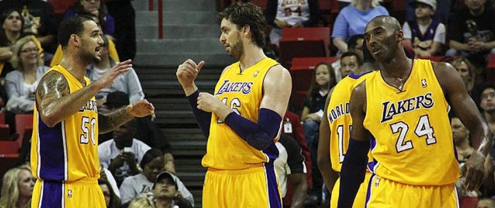 Foto: Los Lakers, contra la historia: nunca un equipo que perdió todo en pretemporada ganó el anillo
