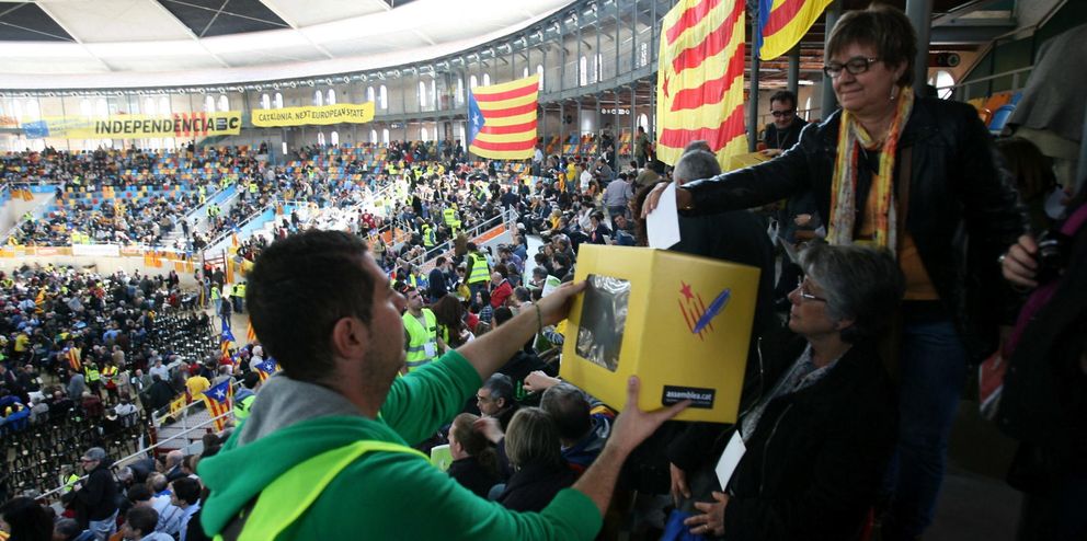Asamblea Nacional Catalana, hoy, en la Plaza de Toros Tarraco Arena, en Tarragona. (Efe)