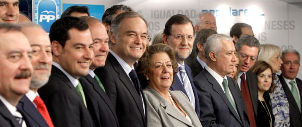 Foto: Rajoy cita a sus alcaldes y presidentes de Diputación para zanjar la reforma local