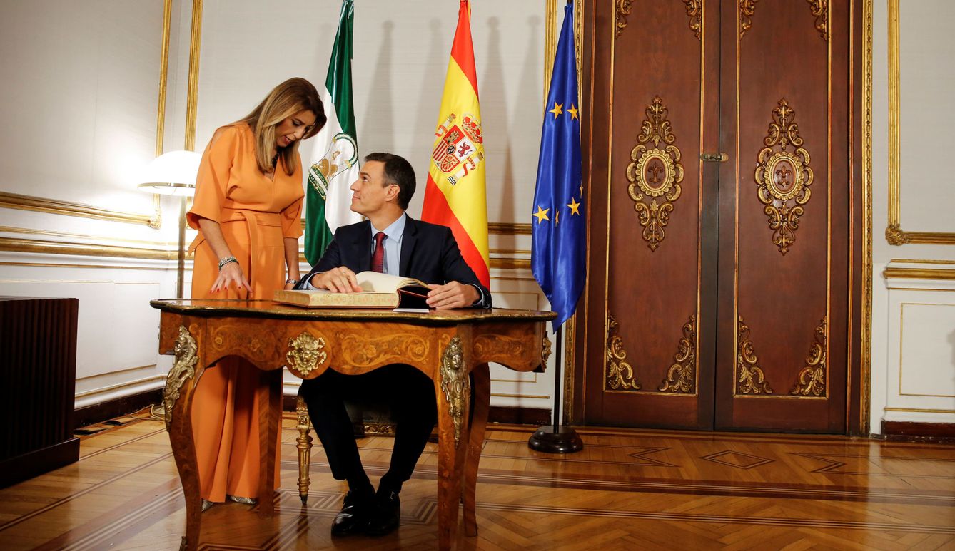 El presidente del Gobierno, Pedro Sánchez, y la presidenta andaluza, Susana Díaz, en San Telmo. (Reuters)