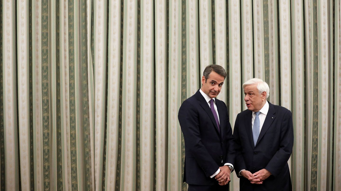 Mitsotakis antes de jurar el cargo de primer ministro. (Reuters)